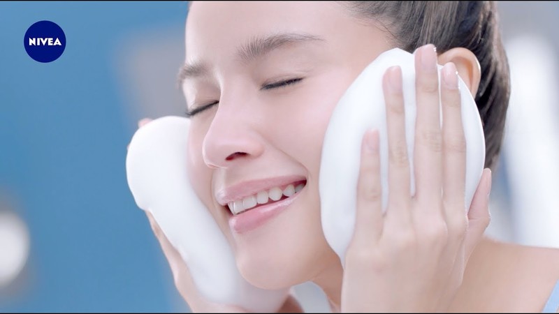 nivea pearl white caring whip facial cleanser